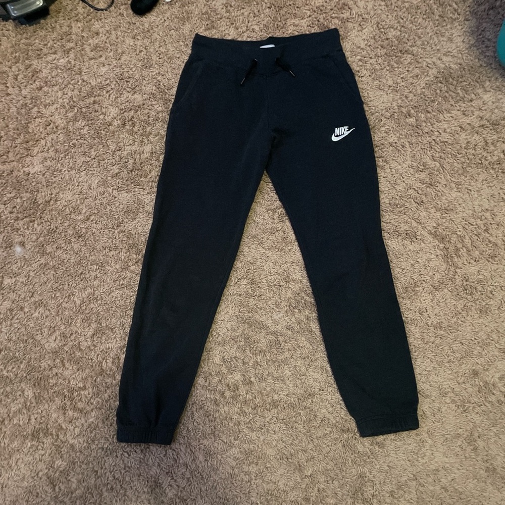 COPY - black nike sweats girls medium